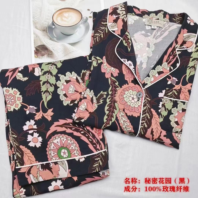 Rose fabric with print for men's sleep wear 