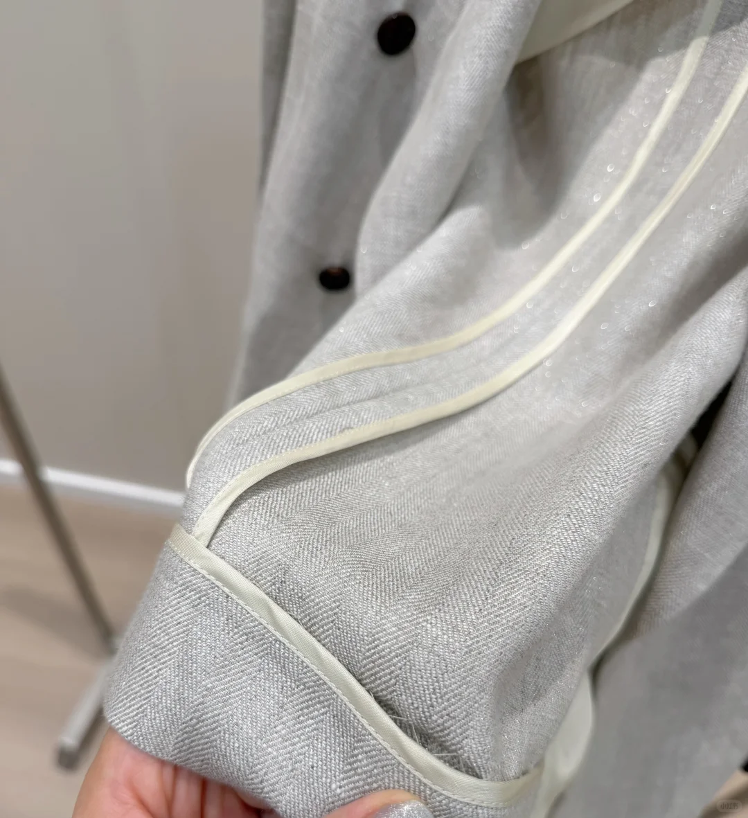 Lady's Linen Blazer