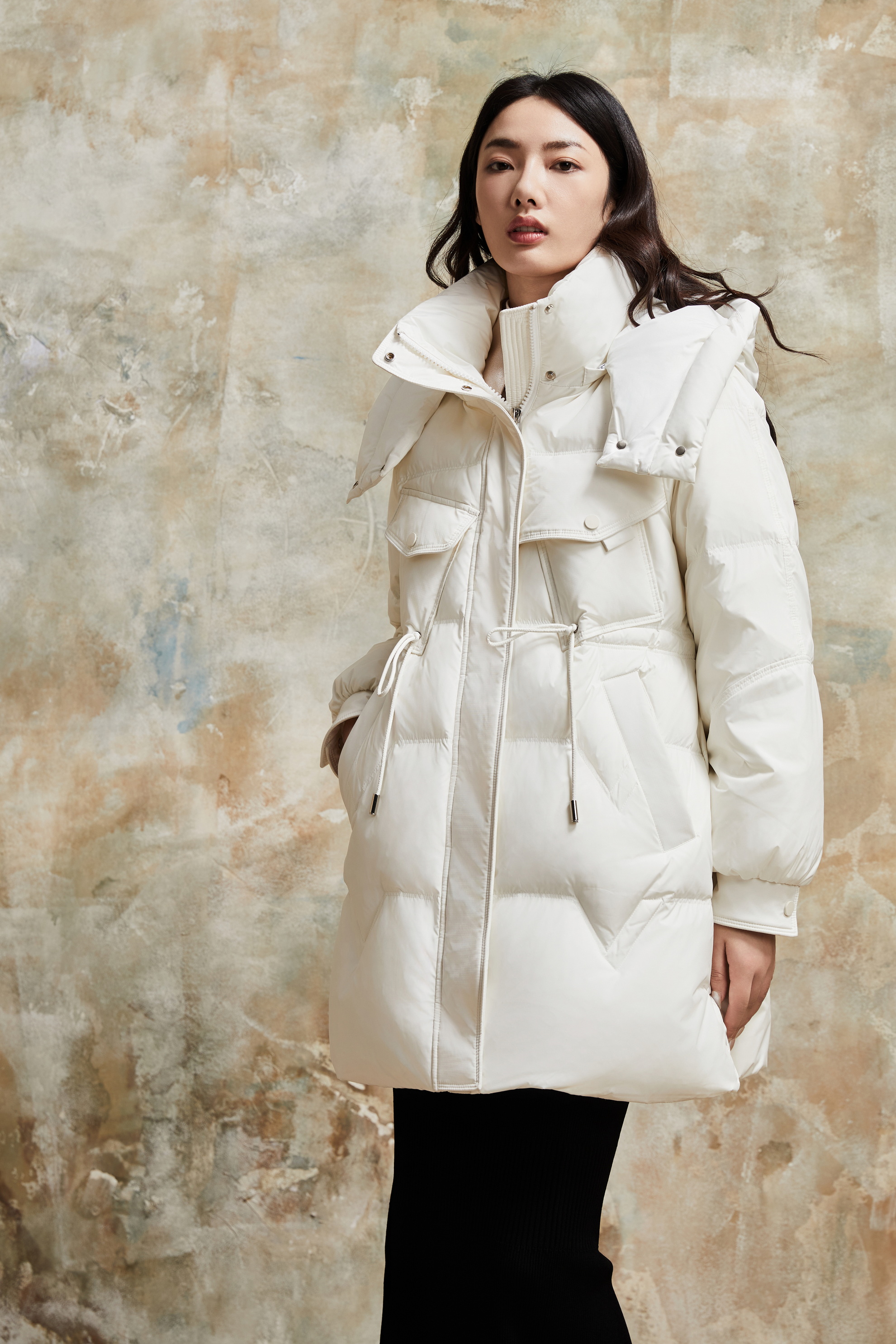 White Long And Thick Fashionable Down Jacket 