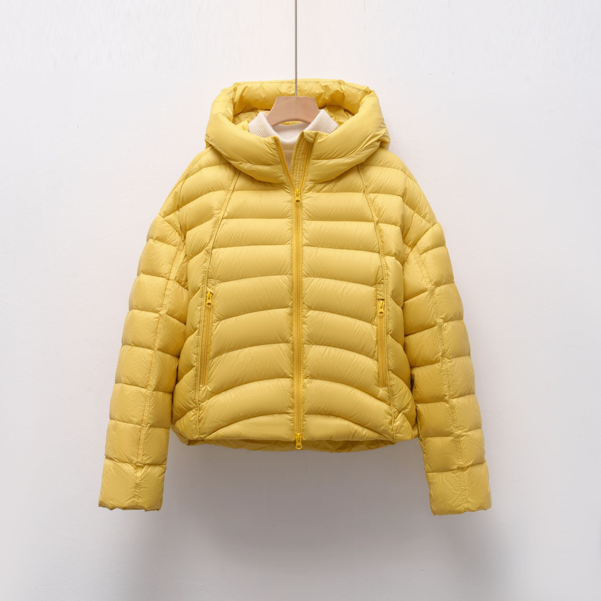 New fashion contrast color puff down jacket -YKK zipper/ Rib collar