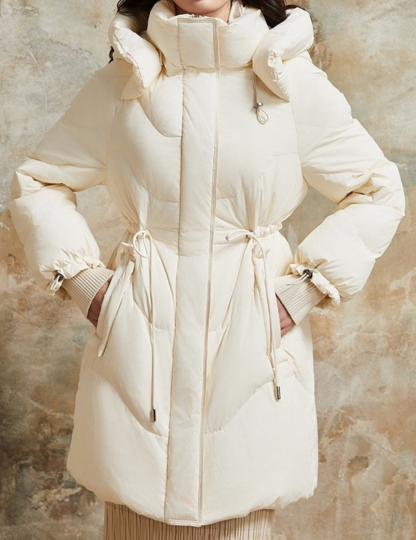 Woman's Warm And Fashionable Down Jacket