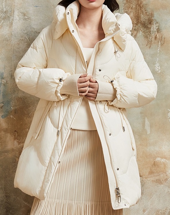 Woman's Warm And Fashionable Down Jacket