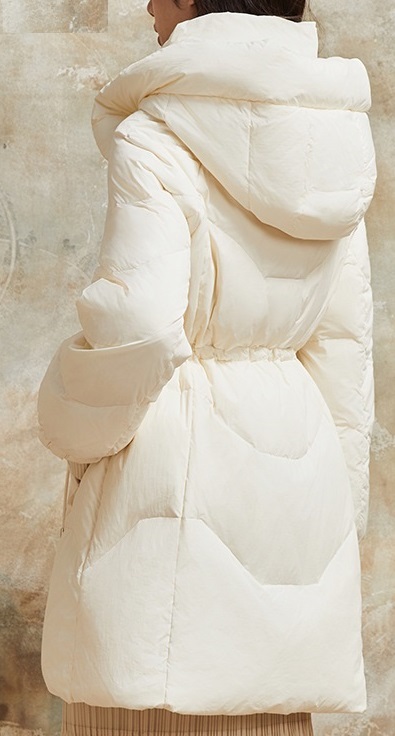 Woman's Warm And Fashionable Down Jacket